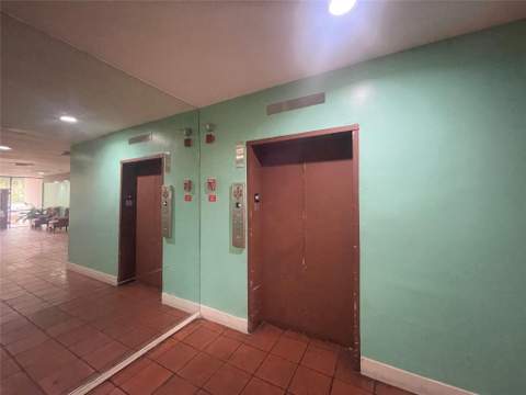 3301 Spanish Moss Terrace #610, Lauderhill FL - photo 7 of 39