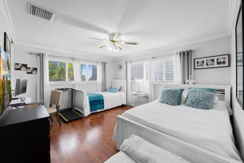 1040 Crystal Lake Drive #4, Deerfield Beach FL - photo 13 of 29