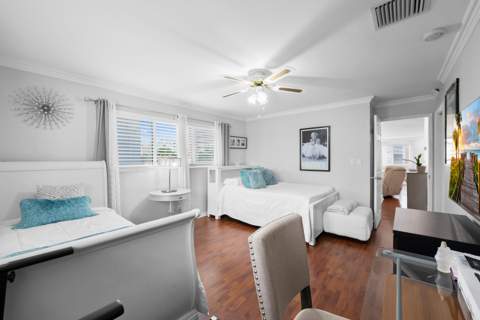 1040 Crystal Lake Drive #4, Deerfield Beach FL - photo 14 of 29