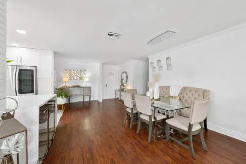 1040 Crystal Lake Drive #4, Deerfield Beach FL - photo 6 of 29