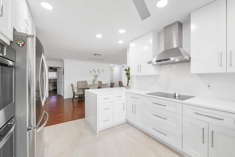 2 bedroom Condominium at 1040 Crystal Lake Drive #4, Chipper Condo, Deerfield Beach — photo 4