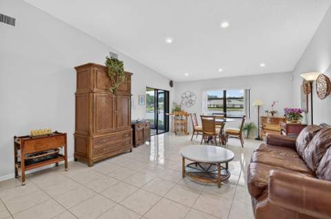 8427 Parkgate Road #C, Boca Raton FL - photo 9 of 48