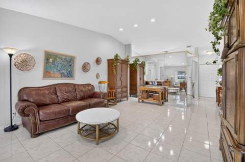 8427 Parkgate Road #C, Boca Raton FL - photo 10 of 48