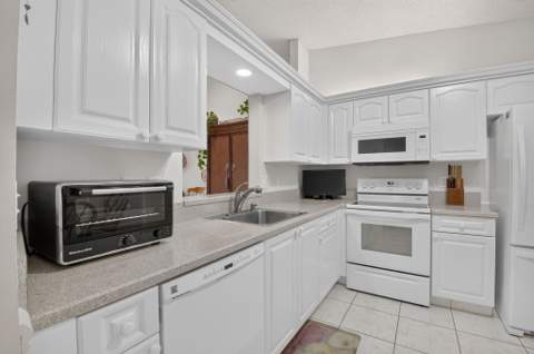 8427 Parkgate Road #C, Boca Raton FL - photo 14 of 48