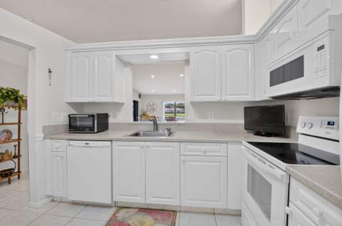 8427 Parkgate Road #C, Boca Raton FL - photo 15 of 48