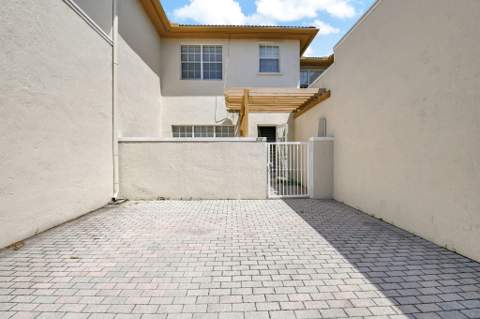 608 NW 25th Avenue, Boynton Beach FL - photo 22 of 31