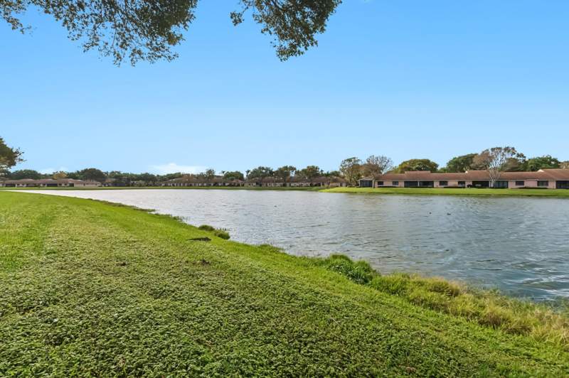 2 bedroom Villa at 8427 Parkgate Road #C, Whisper Walk Sec E Condo, Boca Raton — photo 4