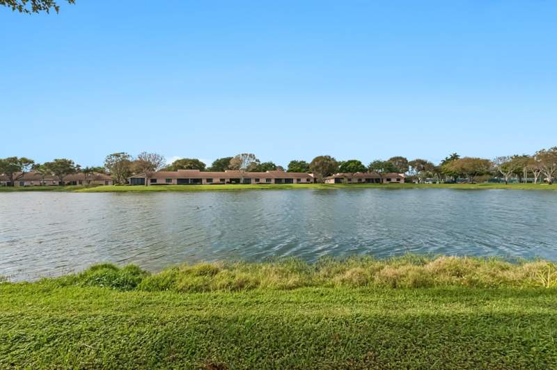 2 bedroom Villa at 8427 Parkgate Road #C, Whisper Walk Sec E Condo, Boca Raton — photo 2