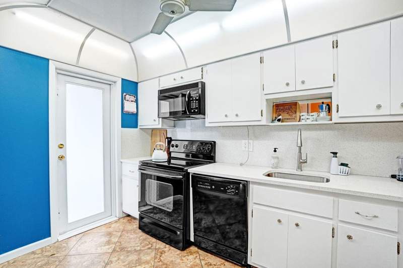 2 bedroom Condominium at 2350 NE 14th Street Causeway #205, Garden-Aire Village South Condo, Pompano Beach — photo 4