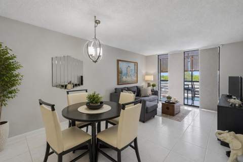 4640 Lucerne Lakes Boulevard #404, Lake Worth FL - photo 6 of 33