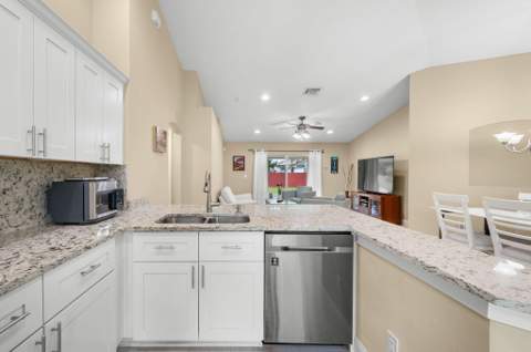5861 NW Cullom Circle, Port St. Lucie FL - photo 10 of 28