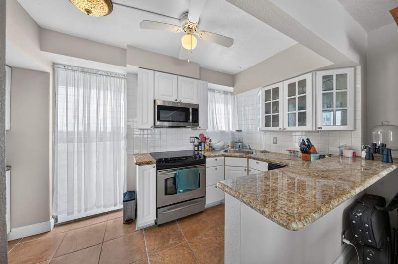 1 bedroom Stock Cooperative at 1900 S Ocean Drive #804, Breakwater Towers Co-Op, Fort Lauderdale — photo 4