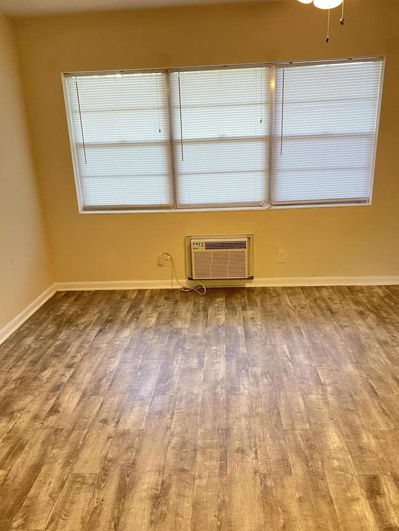1 bedroom Condominium at 31 Norwich B #31, Century Village, West Palm Beach — photo 4