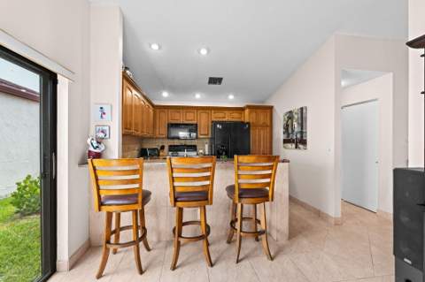 21082 Rustlewood Avenue, Boca Raton FL - photo 10 of 38