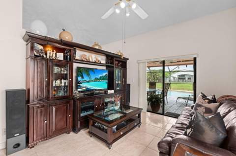 21082 Rustlewood Avenue, Boca Raton FL - photo 14 of 38
