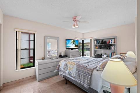 21082 Rustlewood Avenue, Boca Raton FL - photo 20 of 38