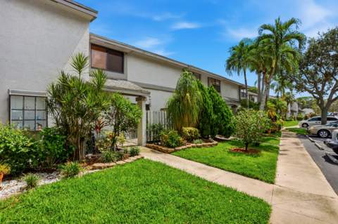 3435 Carambola Circle #2462, Coconut Creek FL - photo 7 of 32