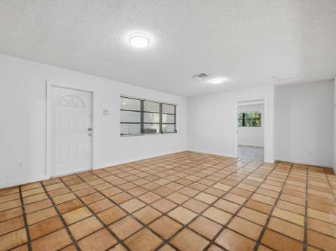 6700 Forest Court, West Palm Beach FL - photo 20 of 46