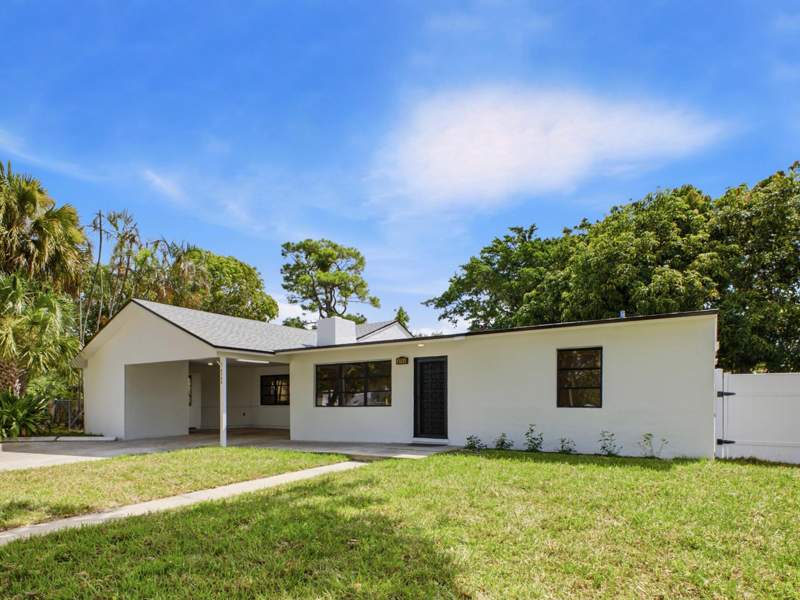 4 bedroom Single Family Residence at 6700 Forest Court, Shepley Estates, West Palm Beach — photo 4