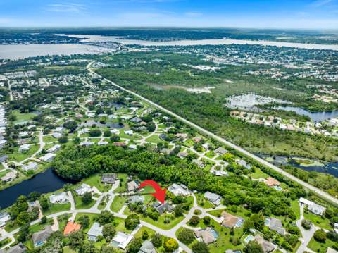 202 NE Flax Terrace, Jensen Beach FL - photo 9 of 51