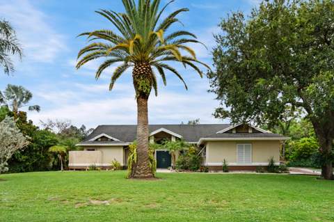 202 NE Flax Terrace, Jensen Beach FL - photo 10 of 51