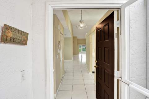 6394 Pointe Pleasant Circle, Delray Beach FL - photo 7 of 40