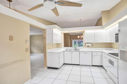 6394 Pointe Pleasant Circle, Delray Beach FL - photo 12 of 40