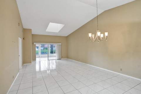 6394 Pointe Pleasant Circle, Delray Beach FL - photo 14 of 40