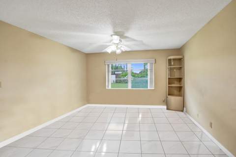 6394 Pointe Pleasant Circle, Delray Beach FL - photo 15 of 40