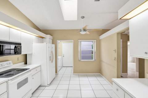 6394 Pointe Pleasant Circle, Delray Beach FL - photo 16 of 40