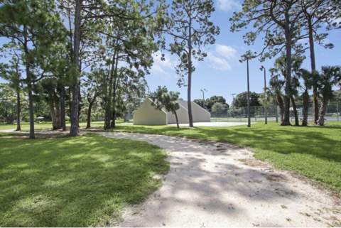 1901 19th Lane, Palm Beach Gardens FL - photo 22 of 26