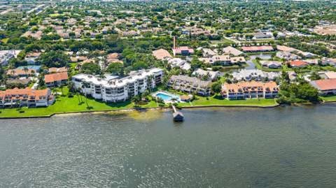 227 N Lakeshore Drive, Hypoluxo FL - photo 6 of 33