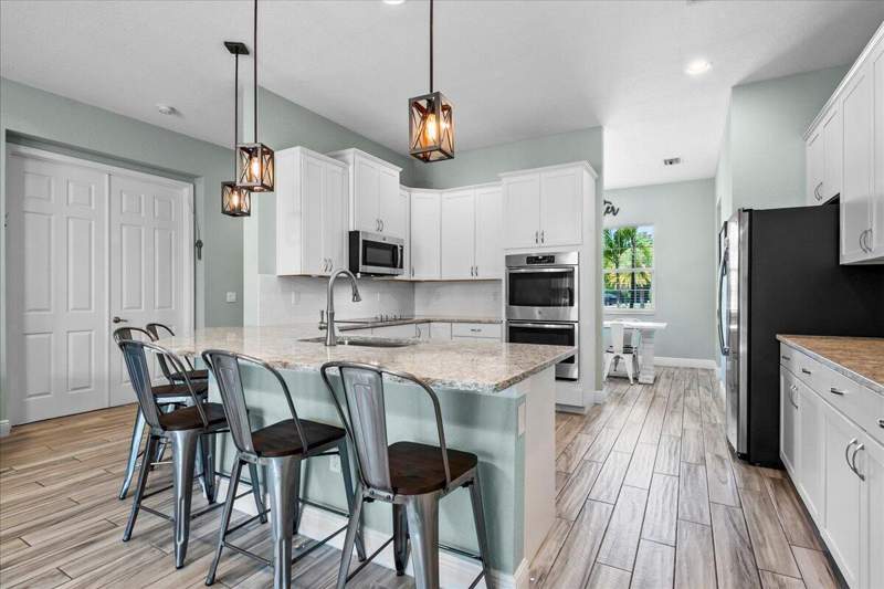 4 bedroom Single Family Residence at 10352 SW Fiddlers Way, Cobblestone Pud Plat No 1, Palm City — photo 4