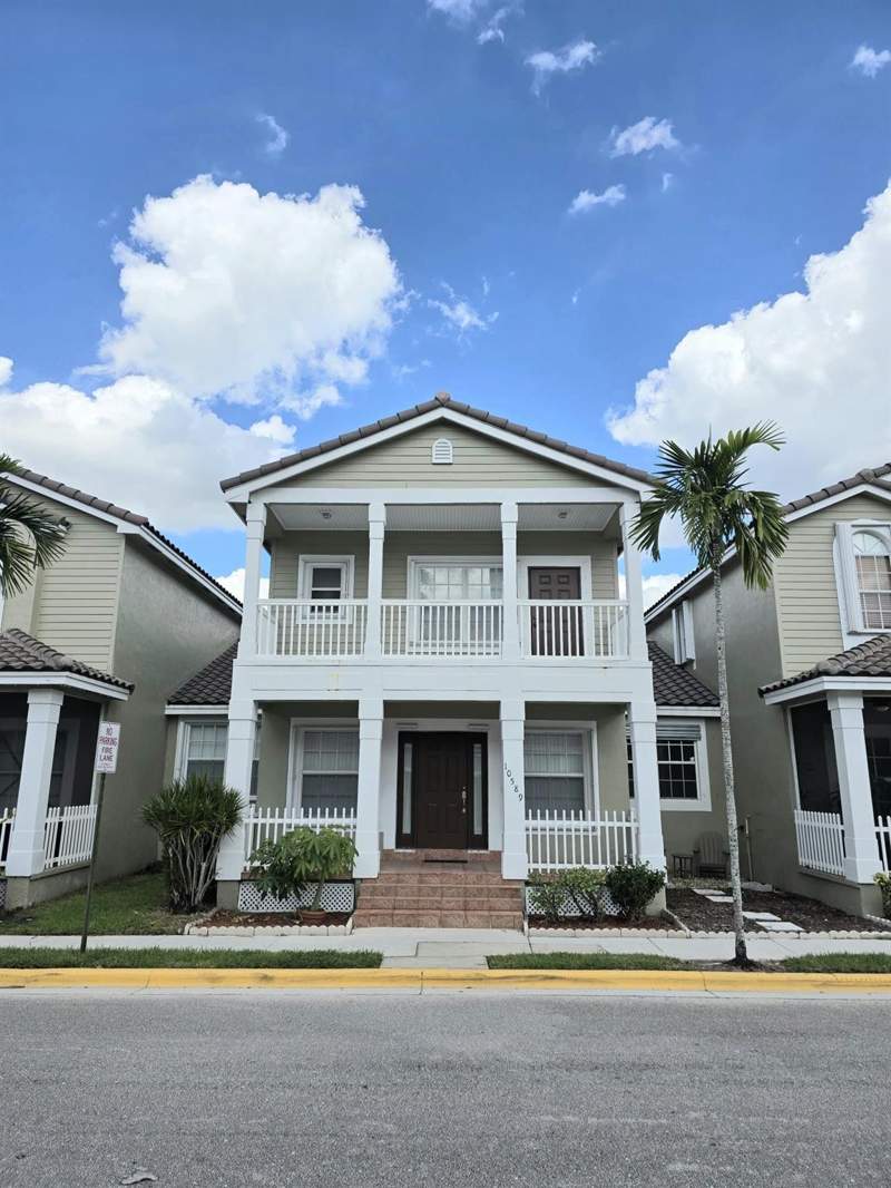 3 bedroom Townhouse at 10589 NW 56th Place, Kensington Manor, Coral Springs — photo 2