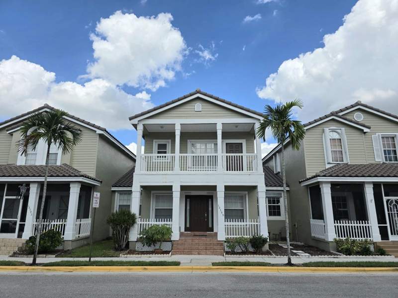 3 bedroom Townhouse at 10589 NW 56th Place, Kensington Manor, Coral Springs — photo 4