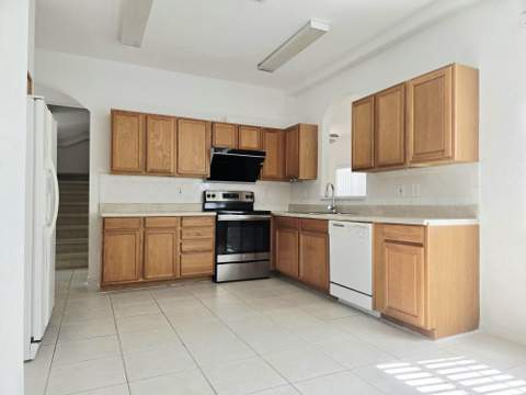 10589 NW 56th Place, Coral Springs FL - photo 10 of 44
