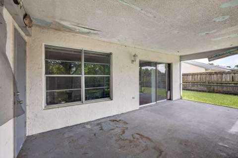 262 Palmetto Court, Jupiter FL - photo 11 of 28