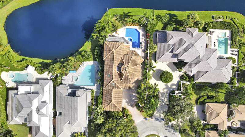 4 bedroom Single Family Residence at 204 Chinook Lane, Loxahatchee Club At Maplewood 1 Ph 2, Jupiter — photo 5