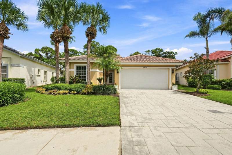3 bedroom Single Family Residence at 4870 SE Devenwood Way, Mariner Village, Stuart — photo 2