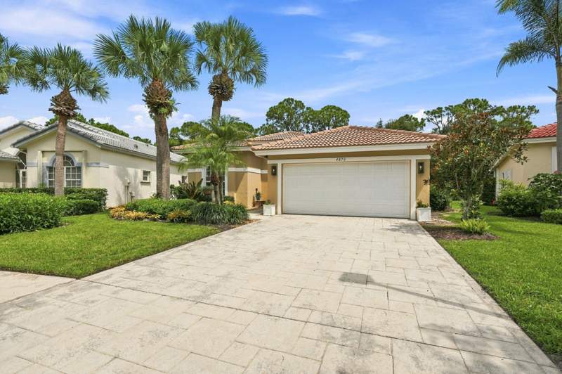 3 bedroom Single Family Residence at 4870 SE Devenwood Way, Mariner Village, Stuart — photo 3
