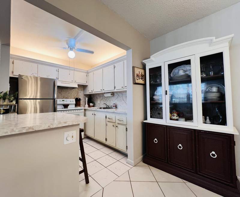 1 bedroom Condominium at 159 Berkshire H, Berkshire A Thru K Condos, West Palm Beach — photo 2