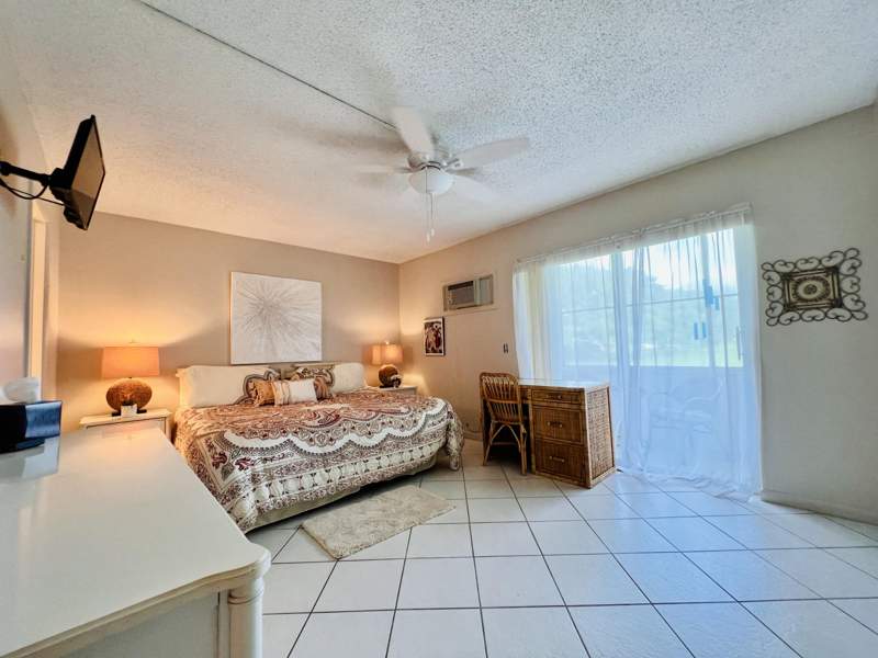 1 bedroom Condominium at 159 Berkshire H, Berkshire A Thru K Condos, West Palm Beach — photo 5