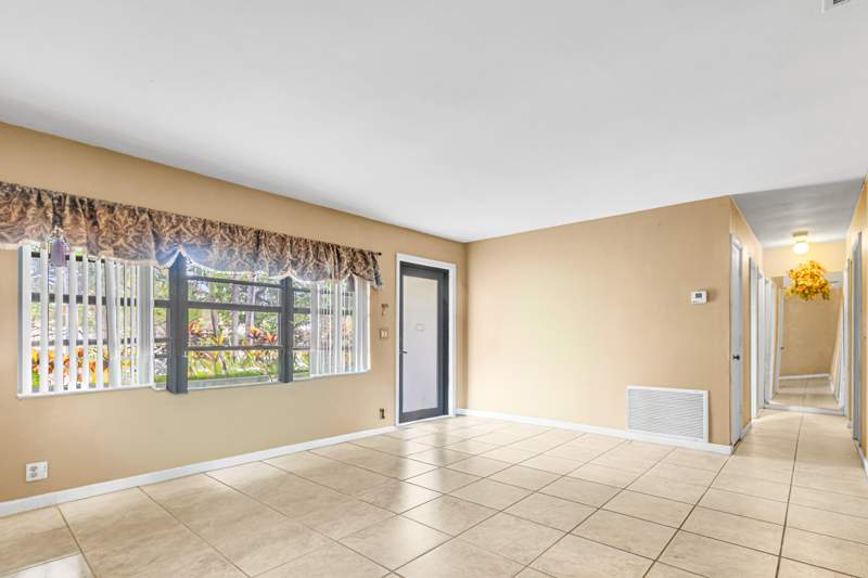 4 bedroom Single Family Residence at 9522 Affirmed Lane, Spanish Isles II, Boca Raton — photo 5