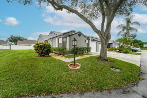 4520 Feivel Road #49, West Palm Beach FL - photo 8 of 48