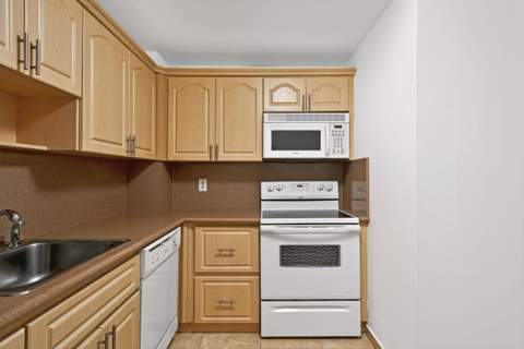 401 Golden Isles Drive #1014, Hallandale Beach FL - photo 6 of 28