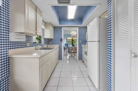 6265 American Azalea Lane, Greenacres FL - photo 12 of 30