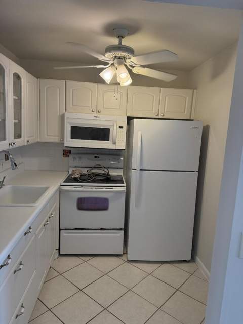 147 Cambridge G, West Palm Beach FL - photo 6 of 20