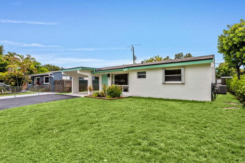 3 bedroom Single Family Residence at 4987 SW 25th Avenue, Seaboard Heights, Dania Beach — photo 2