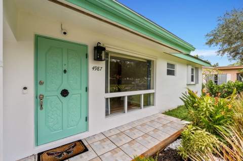 4987 SW 25th Avenue, Dania Beach FL - photo 6 of 40