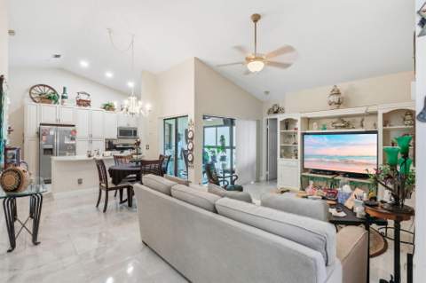 5853 Parkwalk Drive, Boynton Beach FL - photo 9 of 30